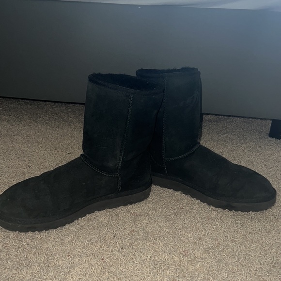 Black womens Uggs size 9 - Picture 3 of 3